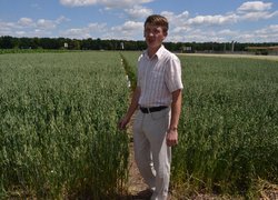 Щорічний традиційний огляд дослідів кафедр